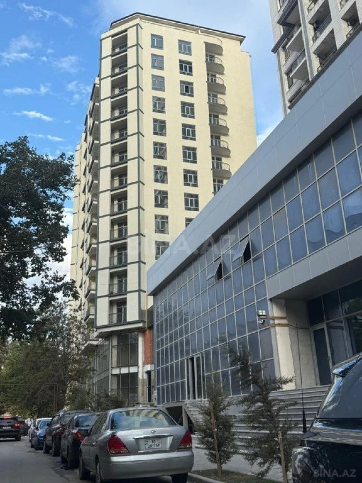 Satılır 2 otaqlı mənzil 85 m²