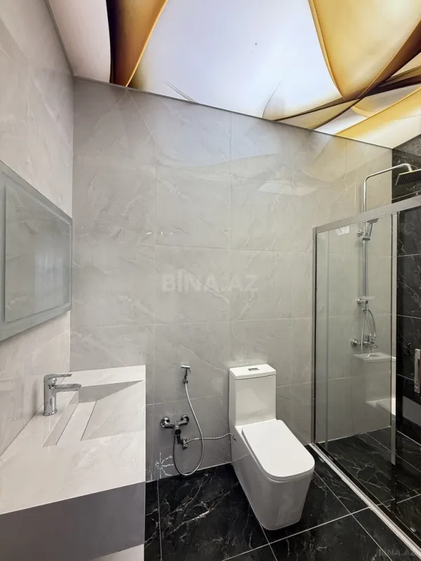 Satılır 5 otaqlı həyət evi 200 m²