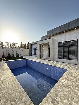 Satılır 5 otaqlı həyət evi 200 m²
