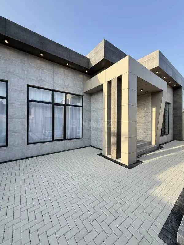Satılır 5 otaqlı həyət evi 200 m²