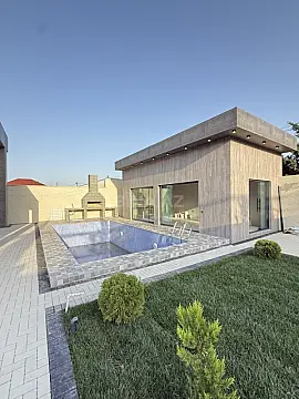 Satılır 5 otaqlı həyət evi 200 m²