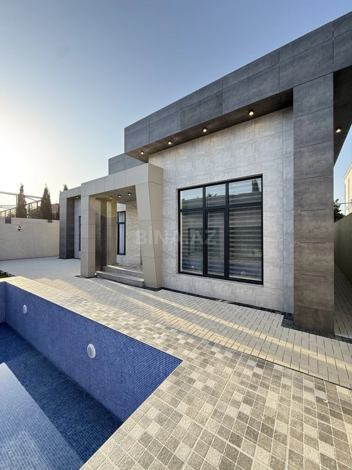 Satılır 5 otaqlı həyət evi 200 m²