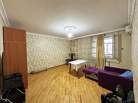 Satılır 3 otaqlı mənzil 85 m² — Bakı, İnşaatçılar 3 otaq 85.00 m²