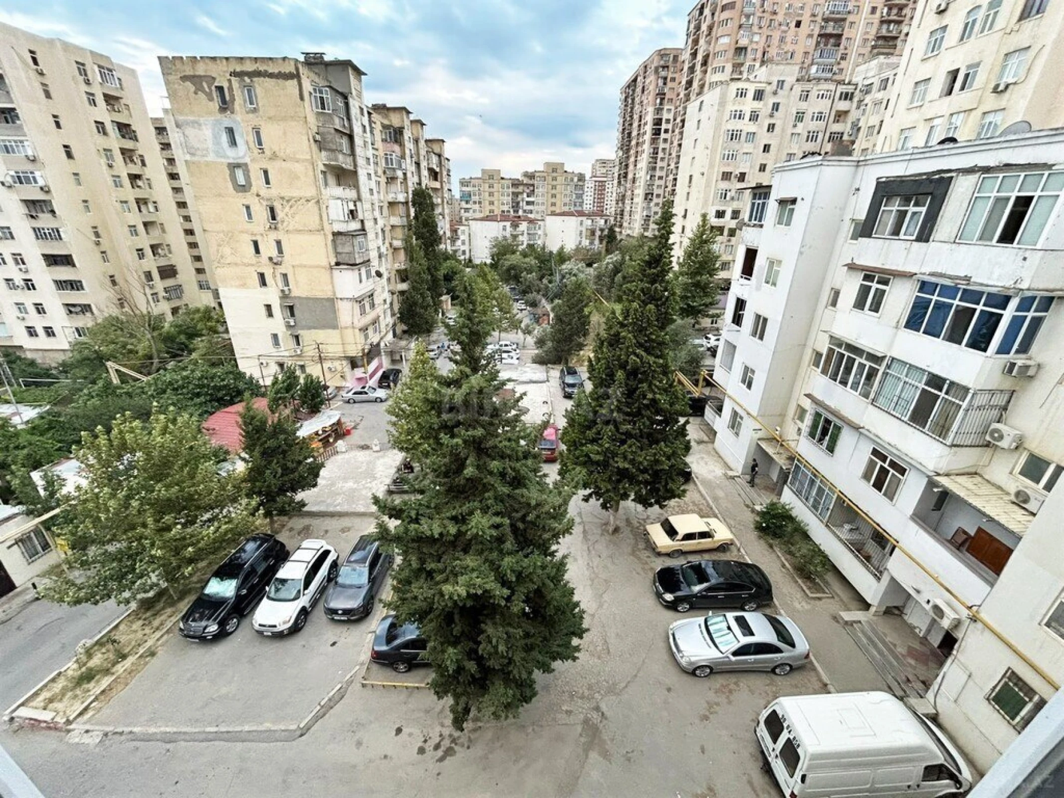 Satılır 3 otaqlı mənzil 85 m²
