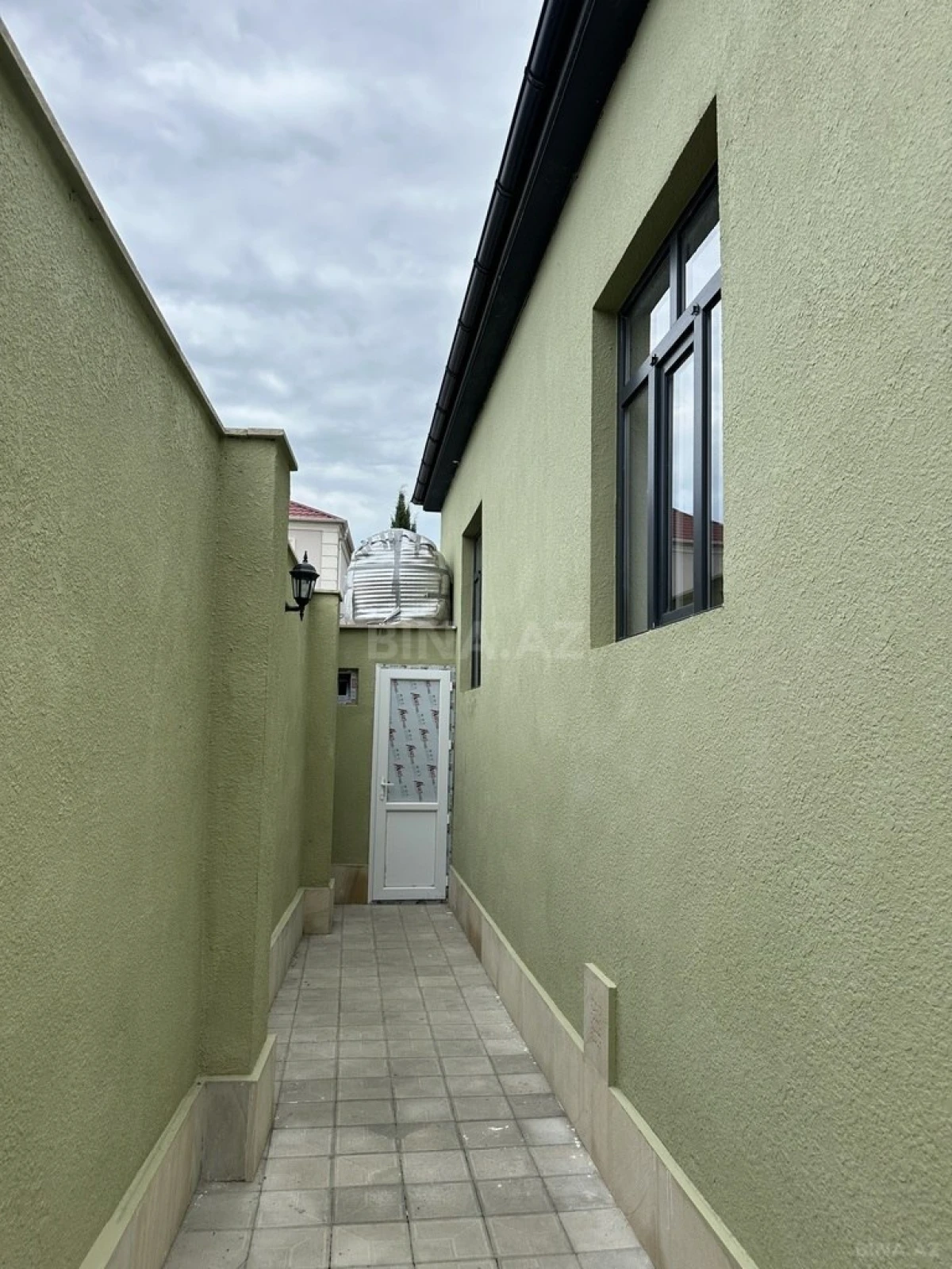 Satılır 4 otaqlı həyət evi 150 m²
