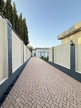 Satılır 5 otaqlı həyət evi 220 m²