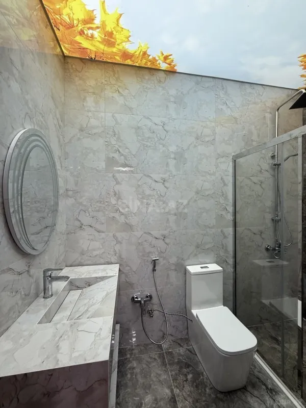 Satılır 5 otaqlı həyət evi 220 m²