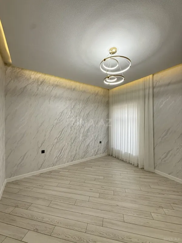 Satılır 5 otaqlı həyət evi 220 m²