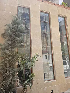 Satılır obyekt 110 m² — Bakı, Sahil qəs. 110.00 m²