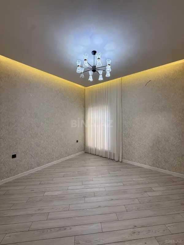 Satılır 5 otaqlı həyət evi 220 m²
