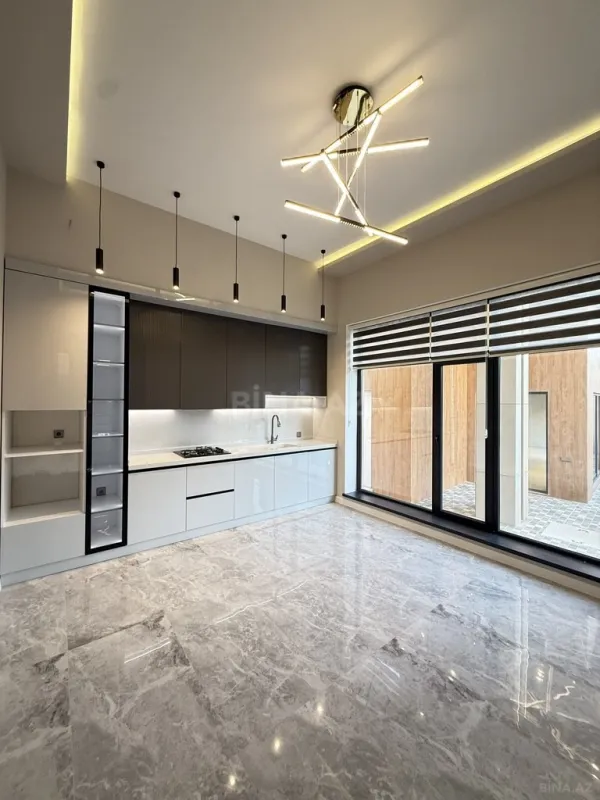 Satılır 5 otaqlı həyət evi 220 m²