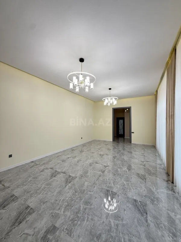 Satılır 5 otaqlı həyət evi 220 m²