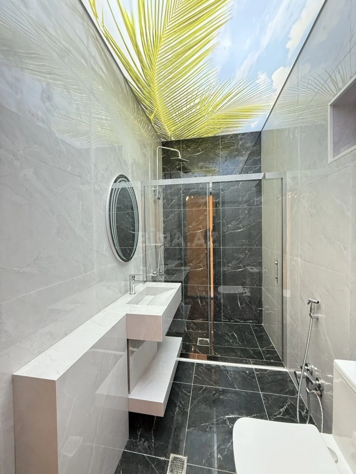 Satılır 5 otaqlı həyət evi 220 m²