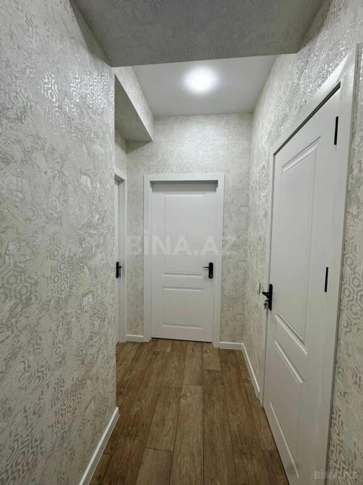 Satılır 2 otaqlı mənzil 42 m²