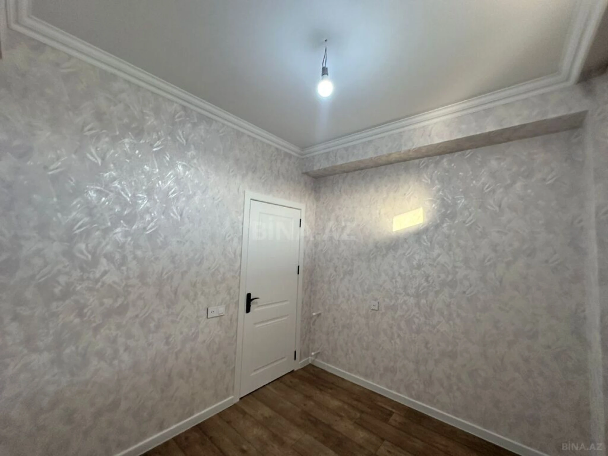 Satılır 2 otaqlı mənzil 42 m²
