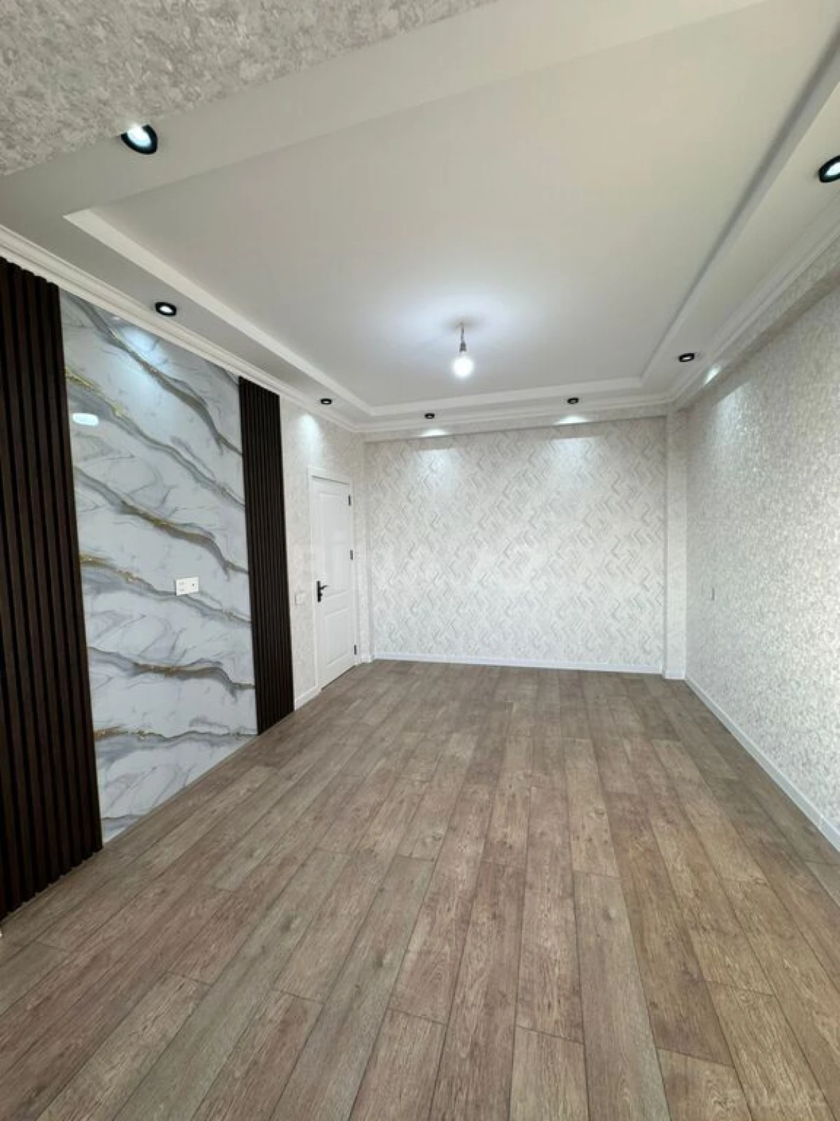 Satılır 2 otaqlı mənzil 42 m²