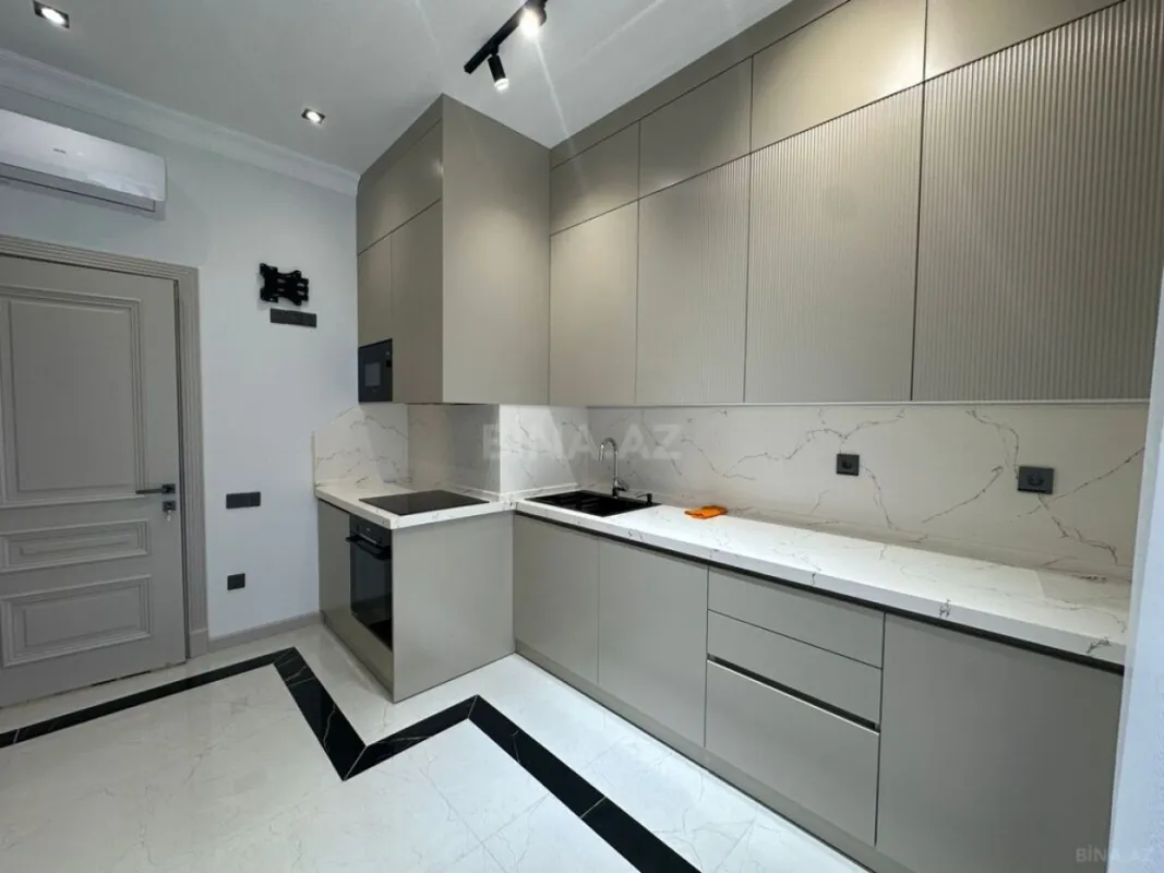 Kirayə verilir 4 otaqlı mənzil 160 m²