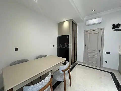 Kirayə verilir 4 otaqlı mənzil 160 m²