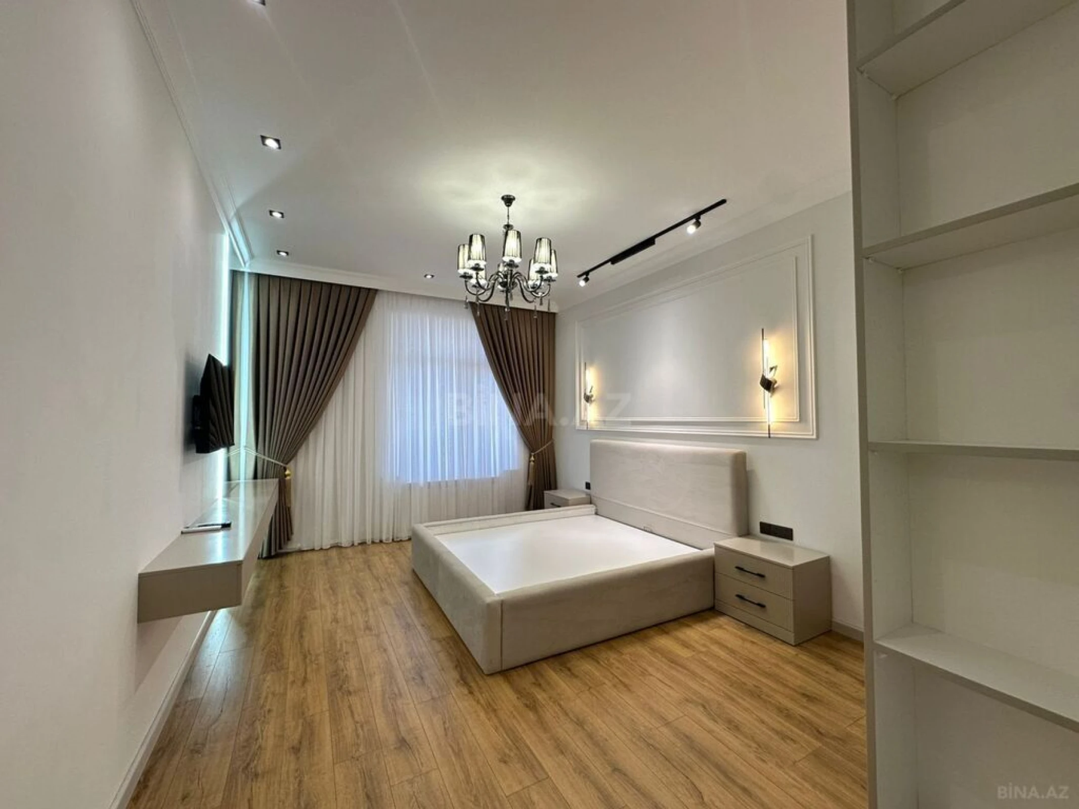 Kirayə verilir 4 otaqlı mənzil 160 m²