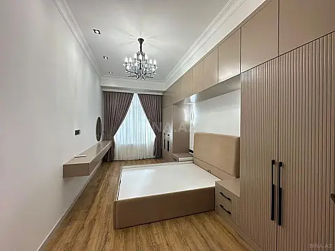 Kirayə verilir 4 otaqlı mənzil 160 m²