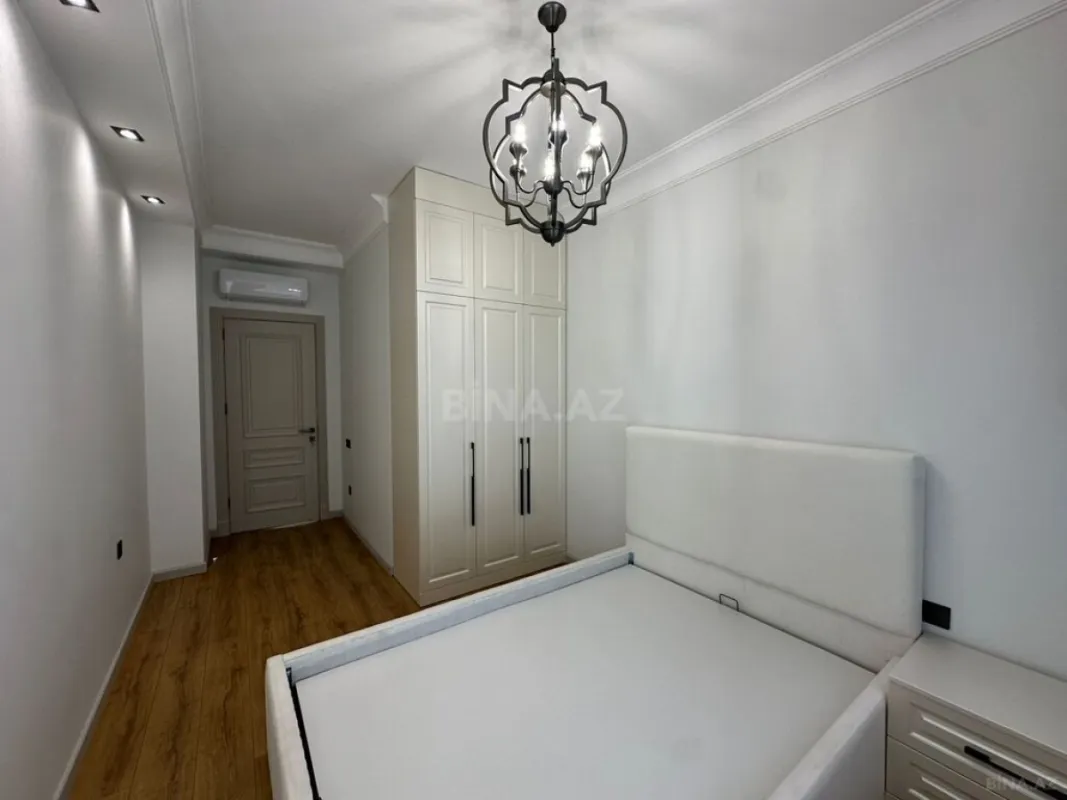 Kirayə verilir 4 otaqlı mənzil 160 m²