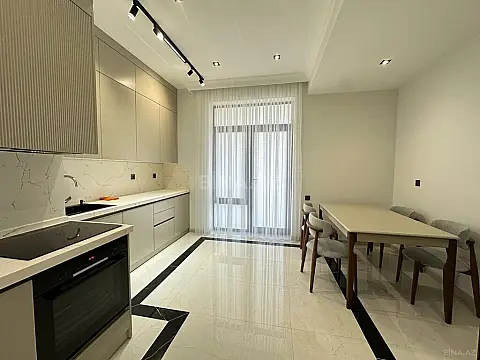Kirayə verilir 4 otaqlı mənzil 160 m²