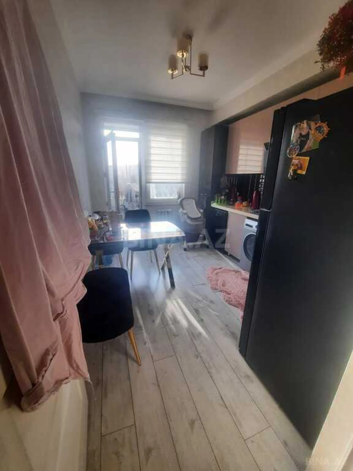 Satılır 2 otaqlı mənzil 77 m²