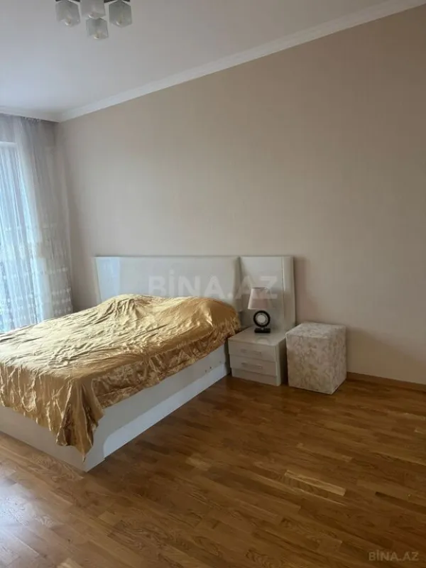 Kirayə verilir 2 otaqlı mənzil 75 m²