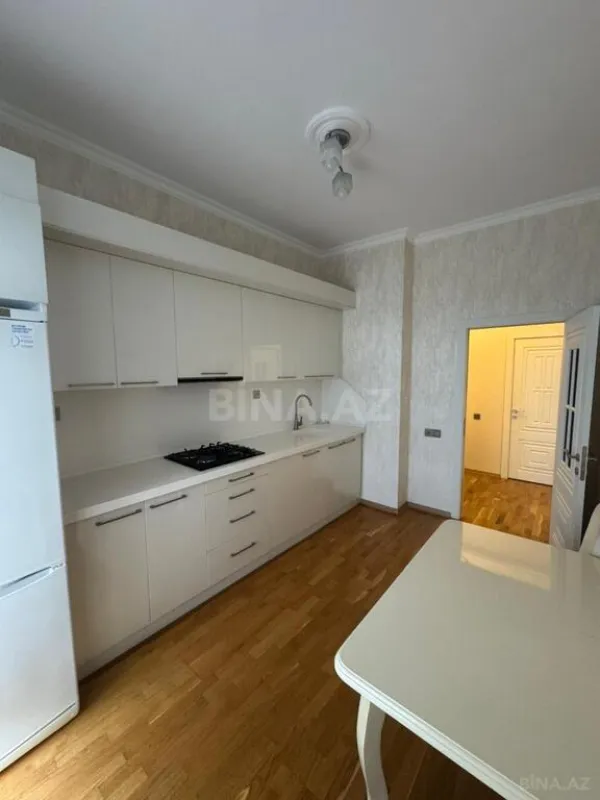 Kirayə verilir 2 otaqlı mənzil 75 m²