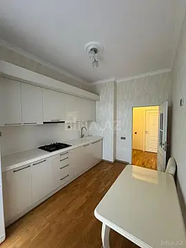 Kirayə verilir 2 otaqlı mənzil 75 m²