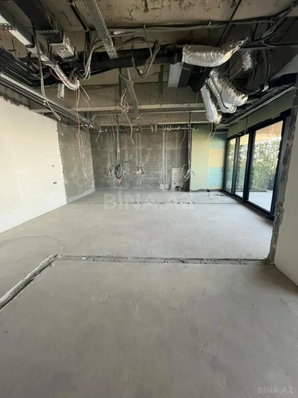 Satılır 3 otaqlı mənzil 249 m²