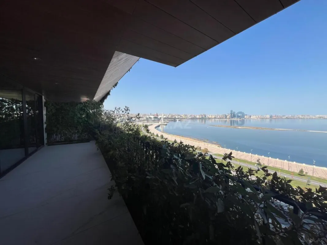 Satılır 3 otaqlı mənzil 249 m²