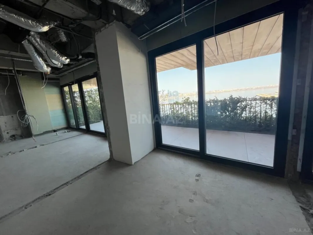 Satılır 3 otaqlı mənzil 249 m²
