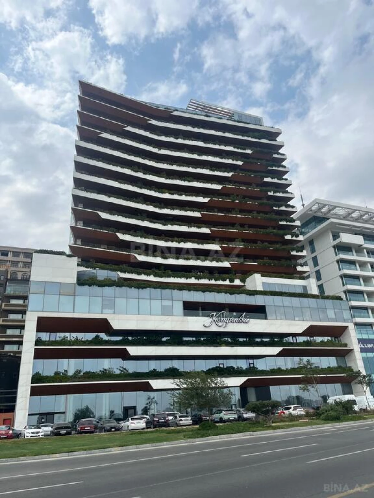 Satılır 3 otaqlı mənzil 249 m²