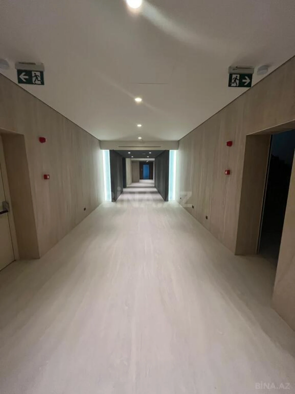 Satılır 3 otaqlı mənzil 249 m²