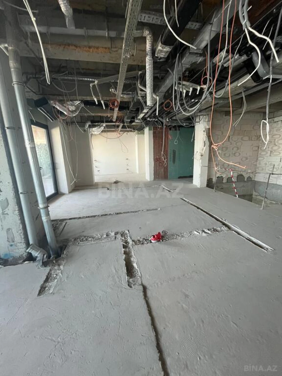 Satılır 3 otaqlı mənzil 249 m²