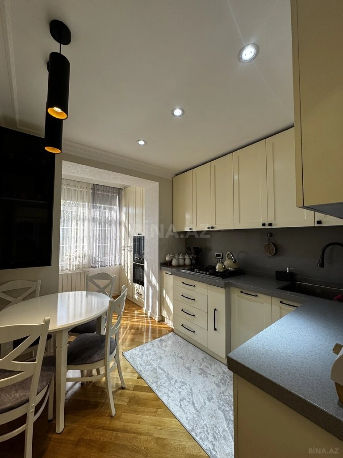 Satılır 3 otaqlı mənzil 90 m²