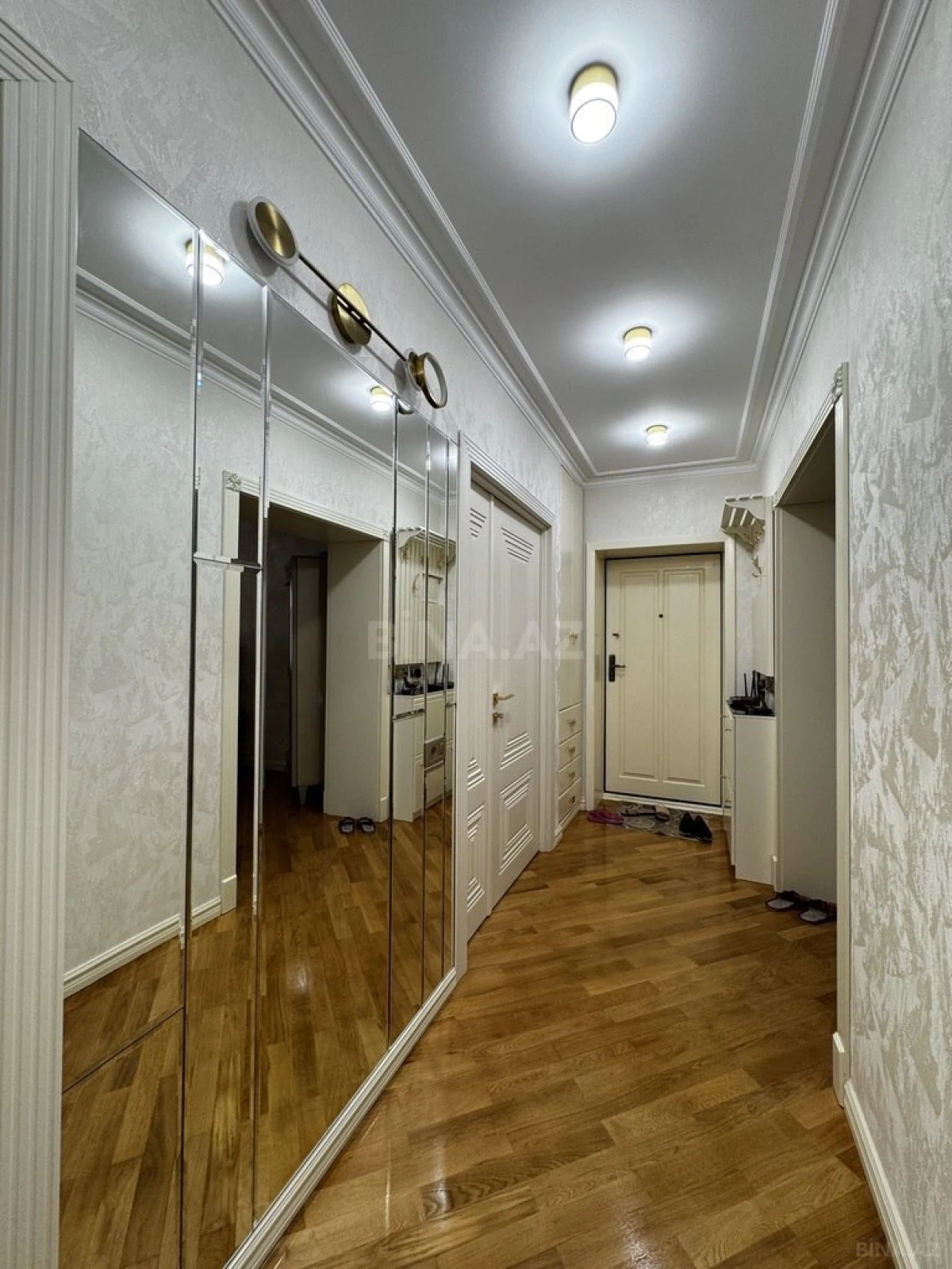 Satılır 3 otaqlı mənzil 90 m²