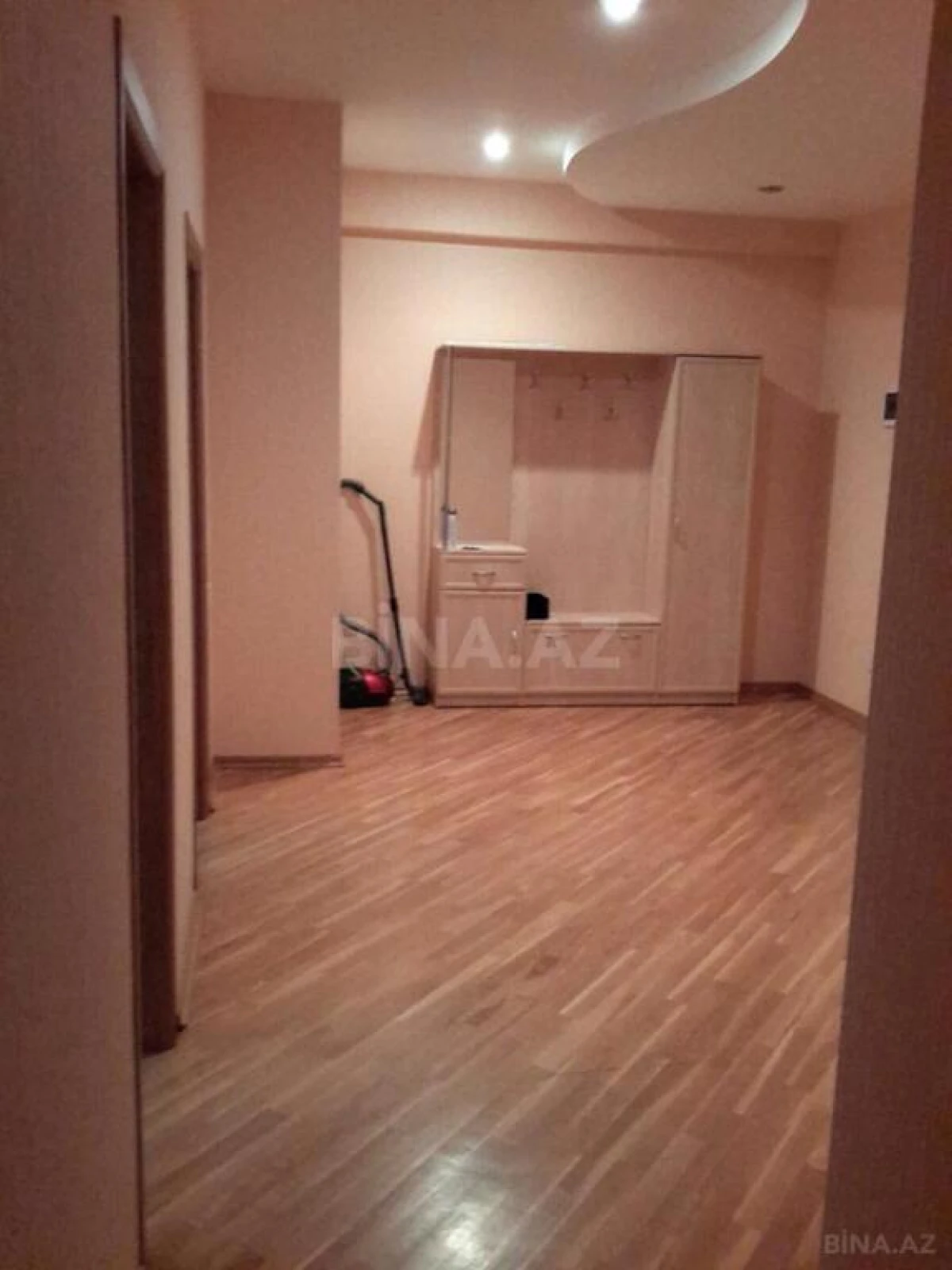 Satılır 2 otaqlı mənzil 100 m²