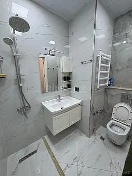 Kirayə verilir 2 otaqlı mənzil 65 m²