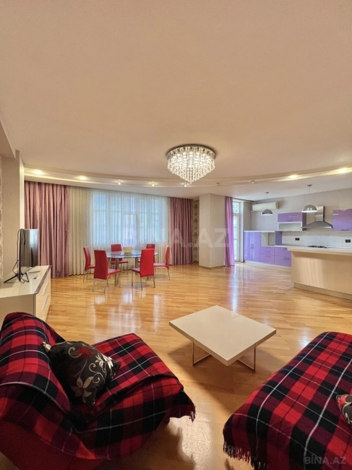 Satılır 4 otaqlı mənzil 170 m²