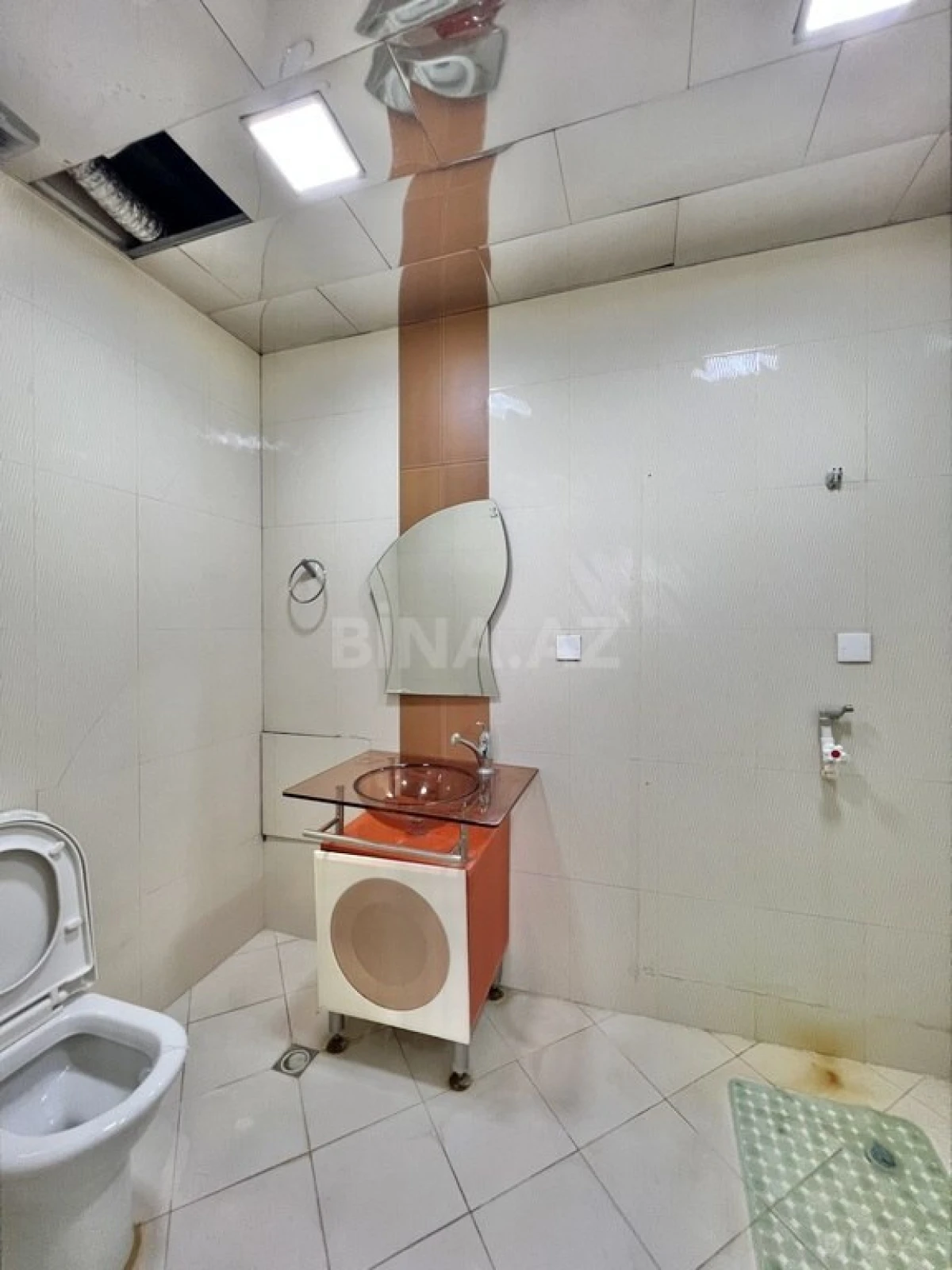 Satılır 4 otaqlı mənzil 170 m²