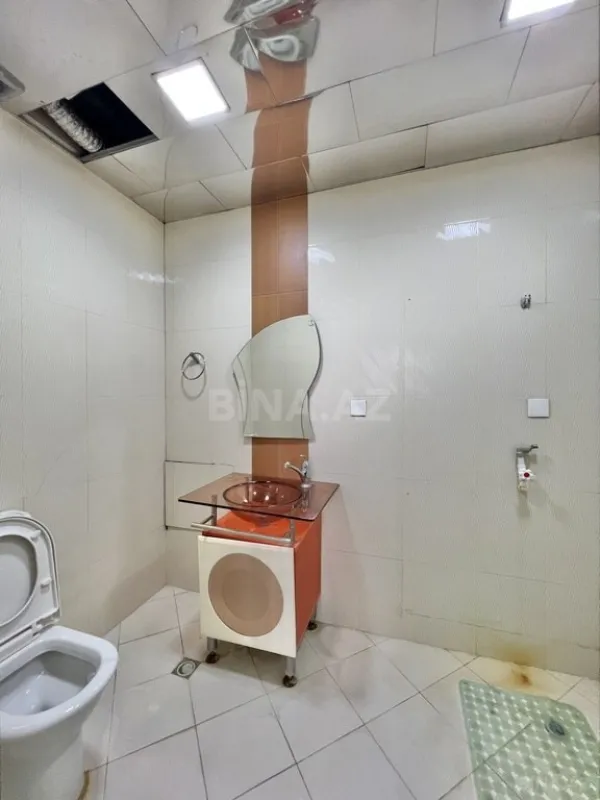 Satılır 4 otaqlı mənzil 170 m²