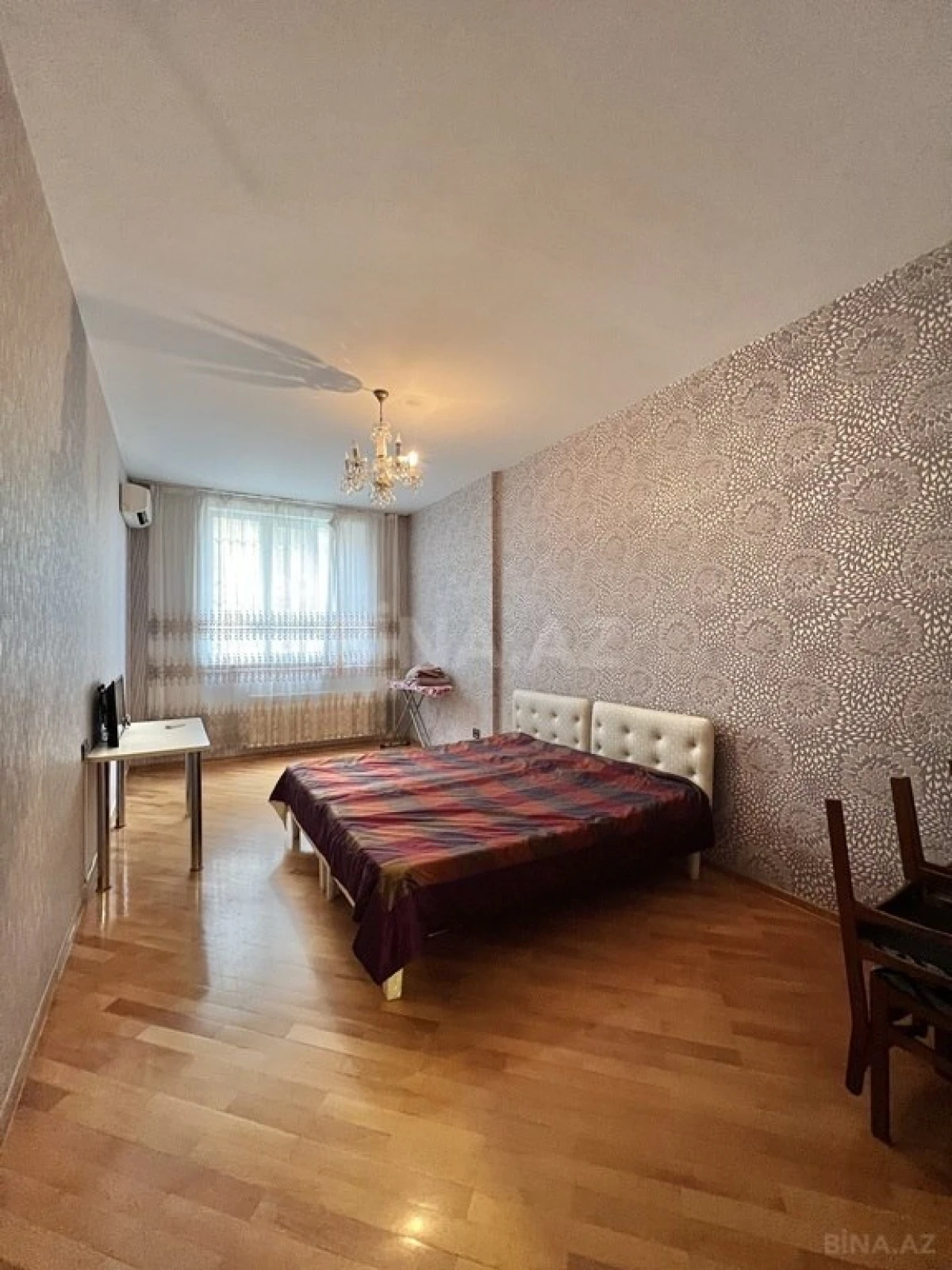 Satılır 4 otaqlı mənzil 170 m²