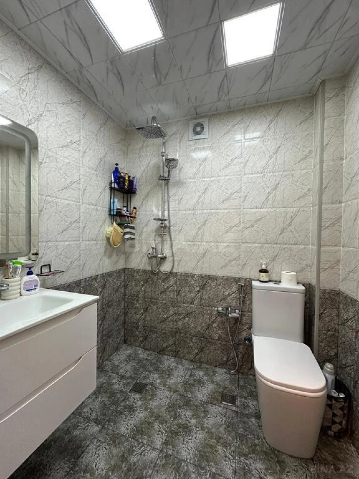 Satılır 2 otaqlı mənzil 60 m²