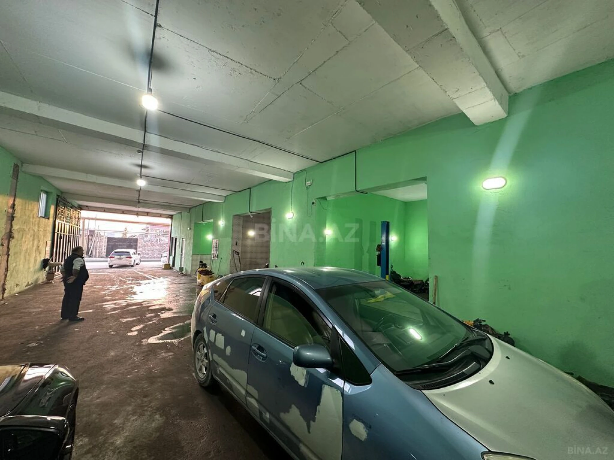 Satılır obyekt 826 m²