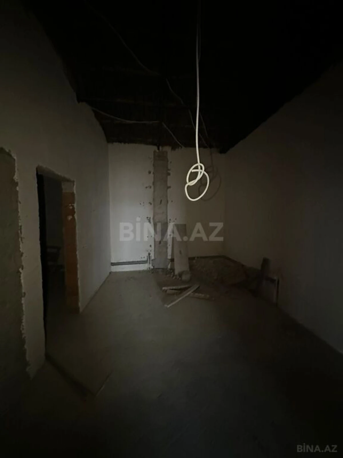 Satılır obyekt 826 m²