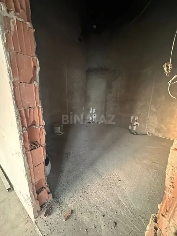 Satılır obyekt 826 m²