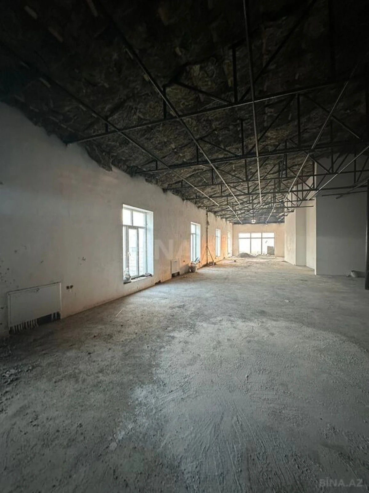 Satılır obyekt 826 m²