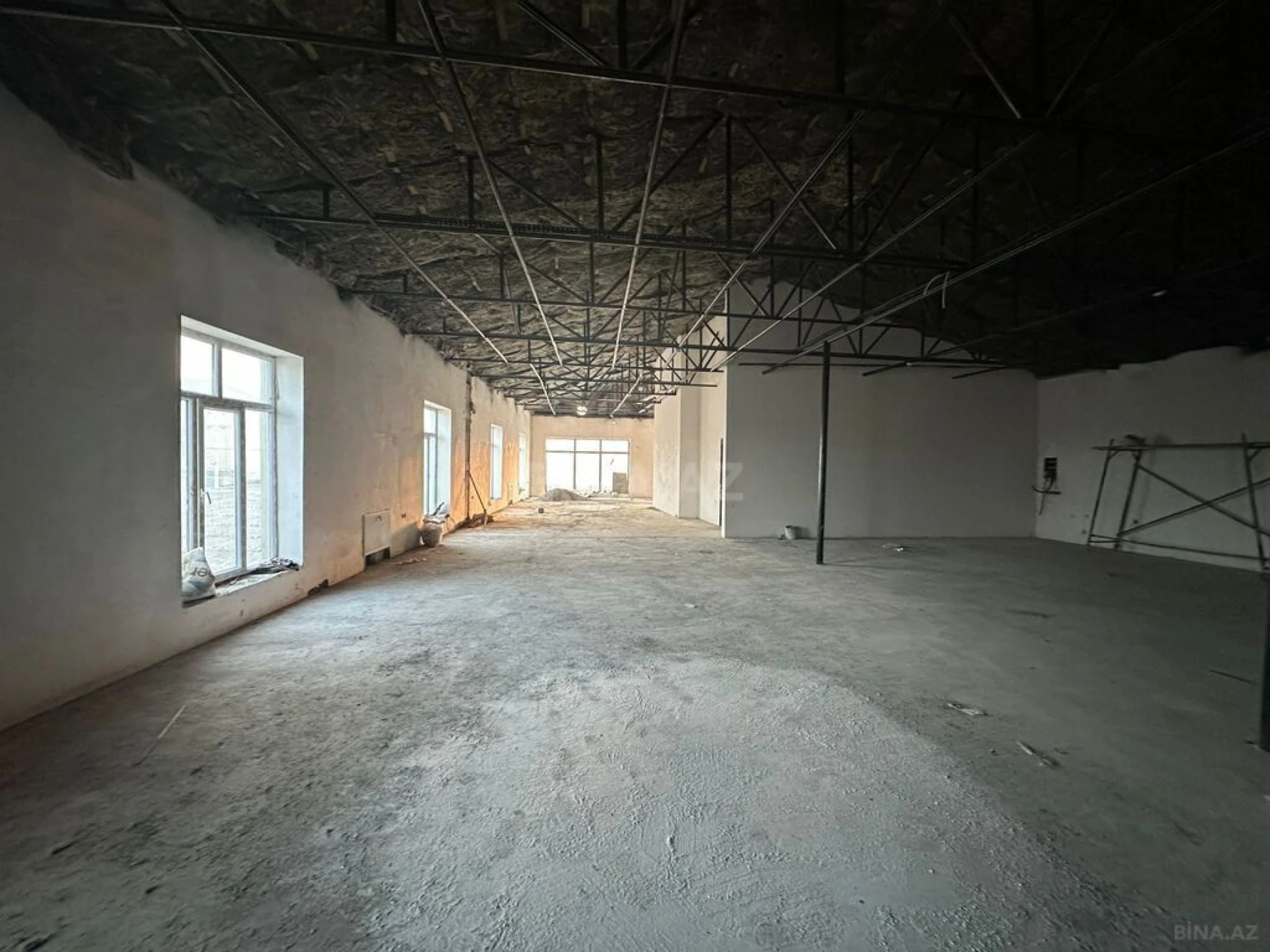 Satılır obyekt 826 m²